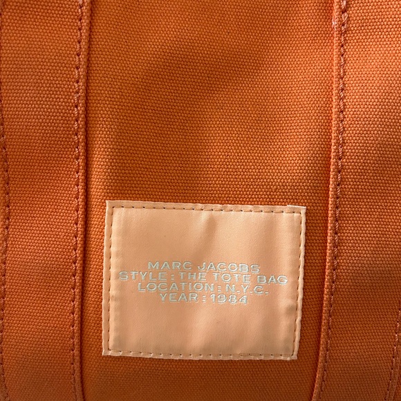 Marc Jacobs Mini Traveler Tote - Picture 4 of 12